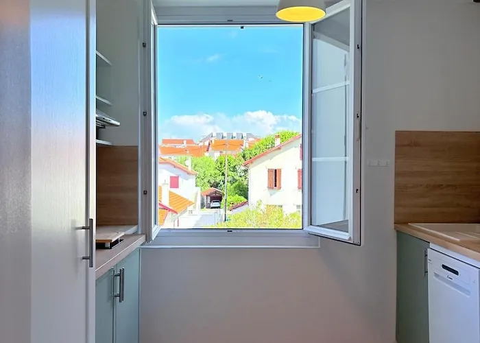 Апартаменти Proche Cote Des Basques - T2 Renove
